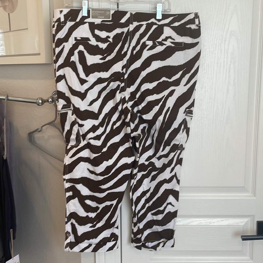 NWT brown & white zebra crop pant - Picture 5 of 9